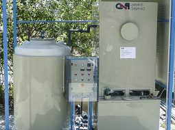 Evaporative cooling tower for closed-cycle baths